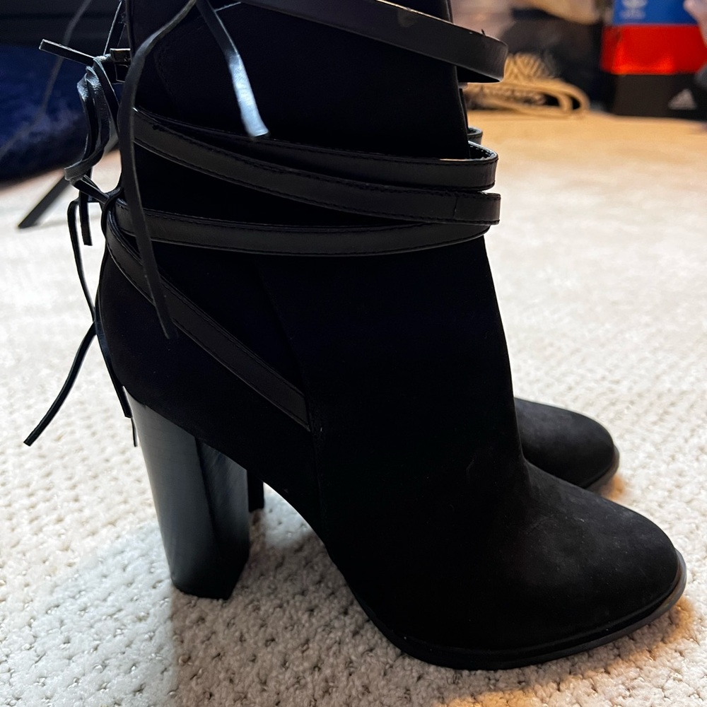 Steve Madden Women's Gaybel Ankle Bootie Size 8.5 - Picture 6 of 9